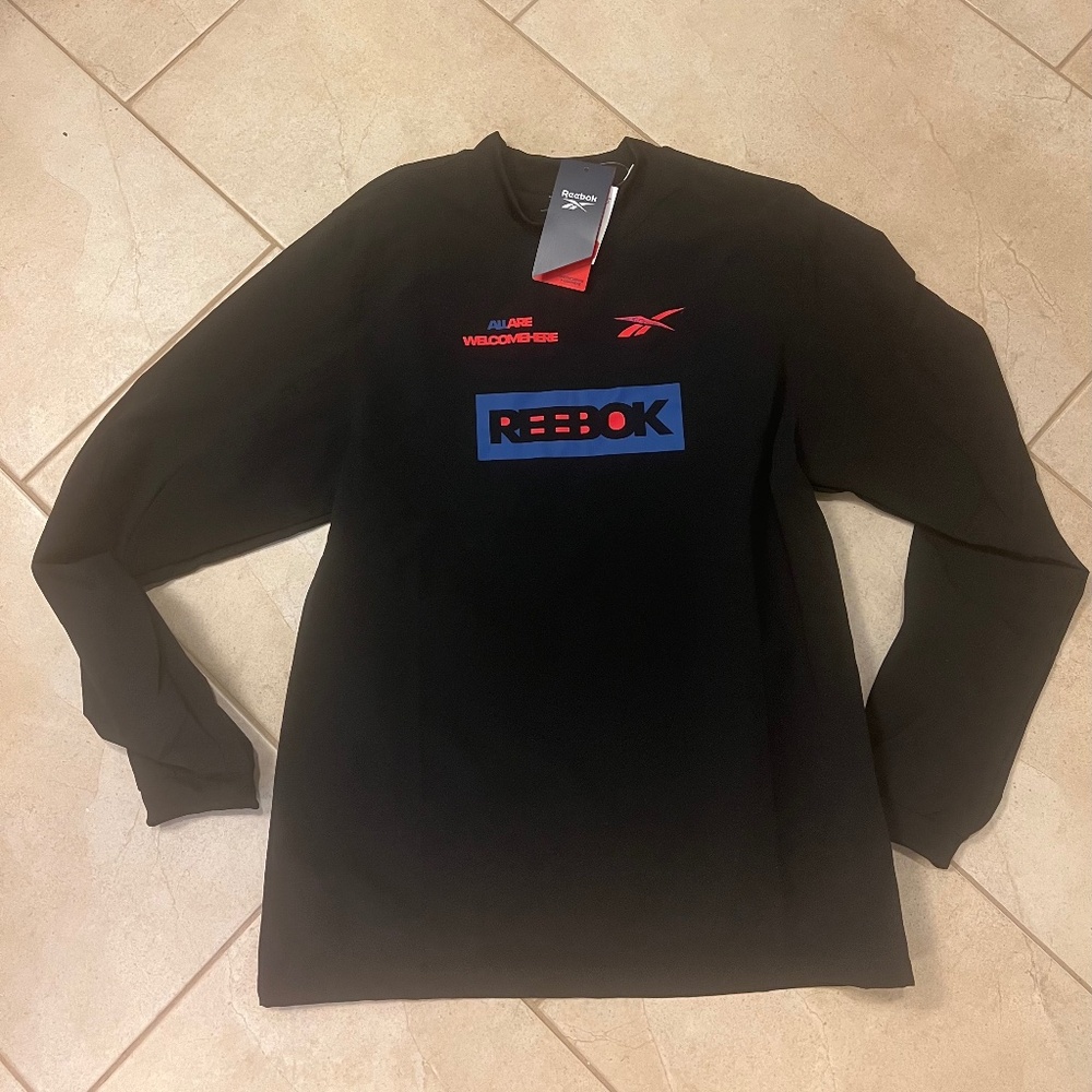 Reebok top